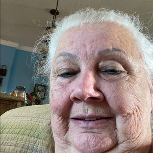 Meet your Posher, Carole